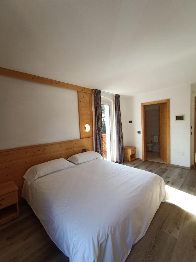 Hotel Cielo Blu Passo del Tonale Eksteriør billede
