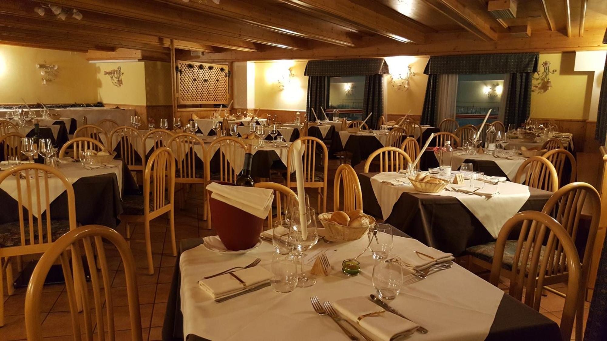 Hotel Cielo Blu Passo del Tonale Eksteriør billede